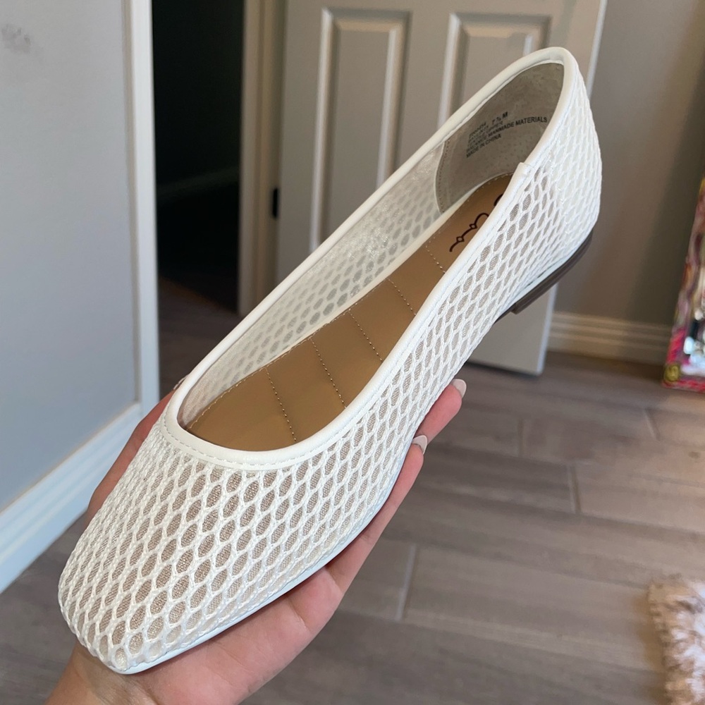 NEW Me Too White Mesh Baylin Flats